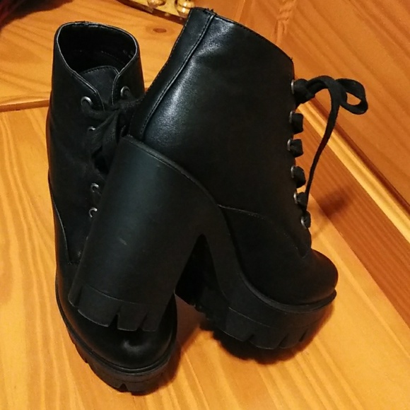 BANBOO BLACK LEATHER BOOT - Picture 3 of 5